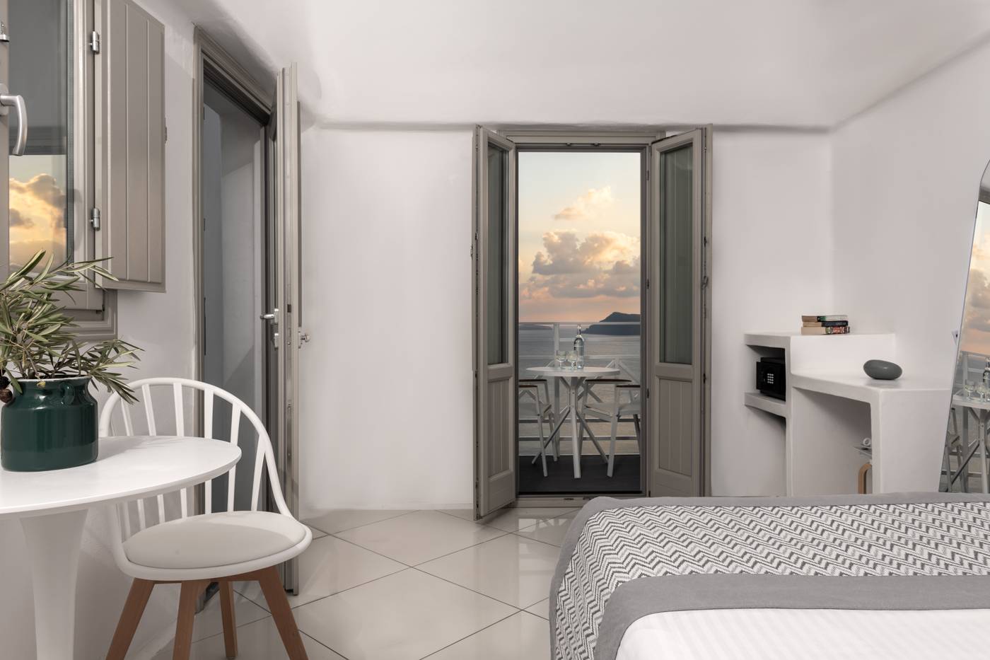 Caldera-Villas-Room-2