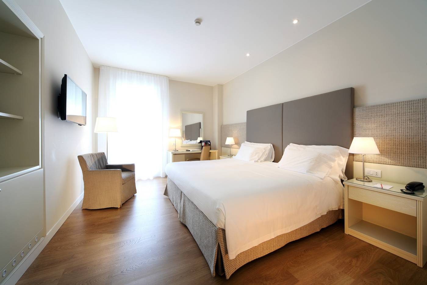 National Hotel-Italy-RIMINI-Room-9