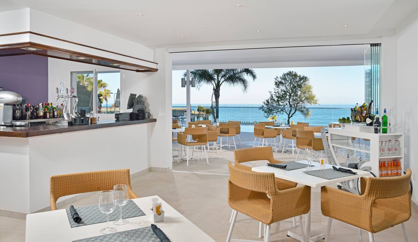 Hotel-Ocean-House-Costa-del-Sol-Affiliated-by-Melia-Bar-56