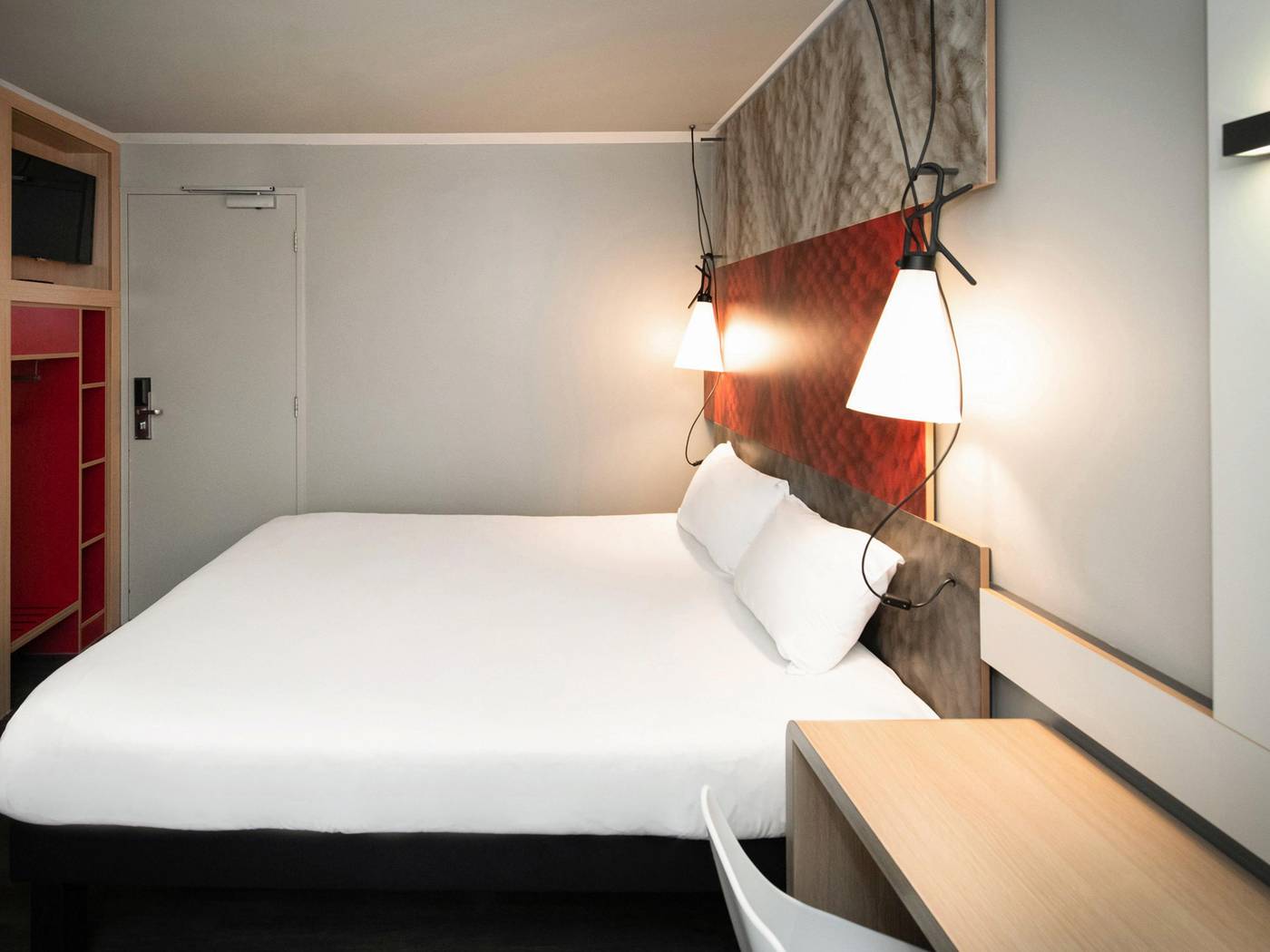 ibis-Amsterdam-Centre-Room-34