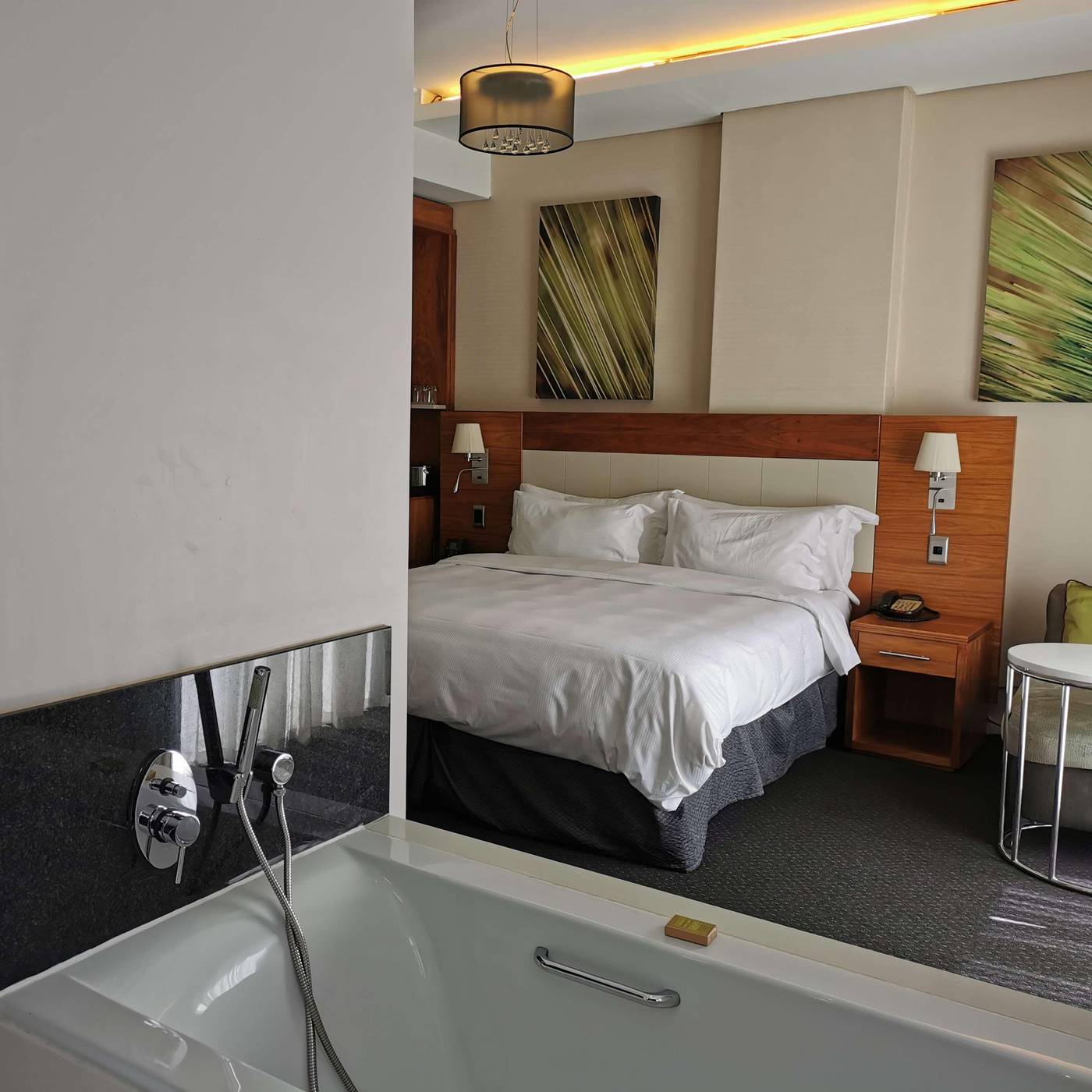 Doubletree-by-Hilton-Cape-Town-Room-34