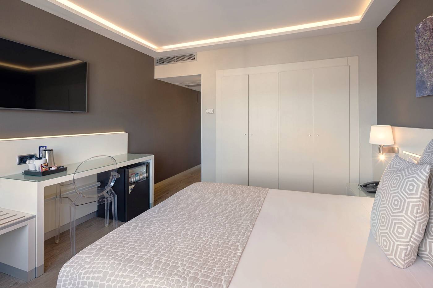 Calipolis-Hotel-Room-43