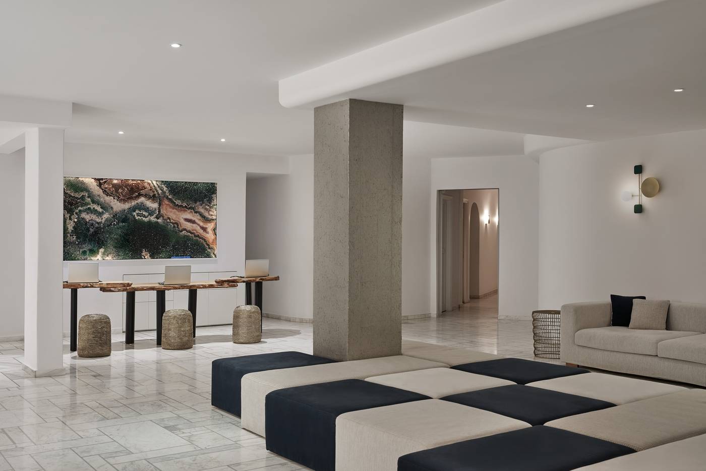 Kouros-Hotel---Suites-Lobby-61