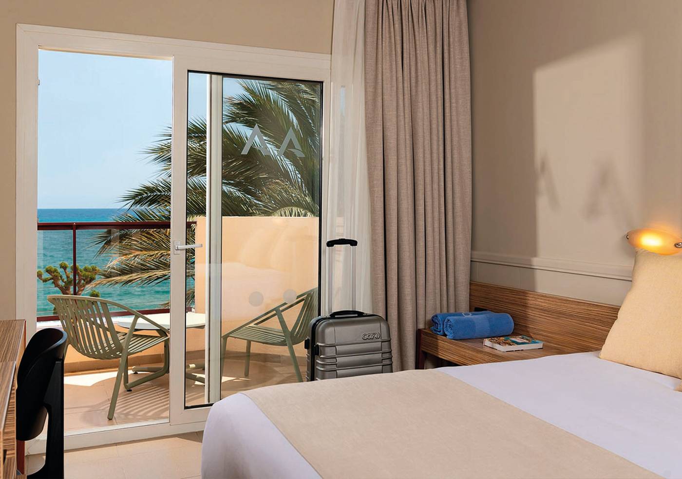 Aqua-Hotel-Promenade-Room-23