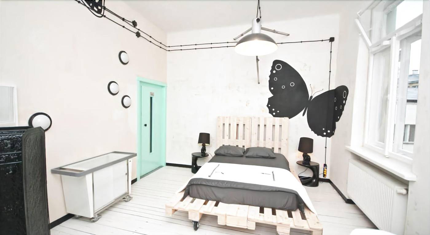 Sen-Pszczoly-Loft-Hotel-Room-14