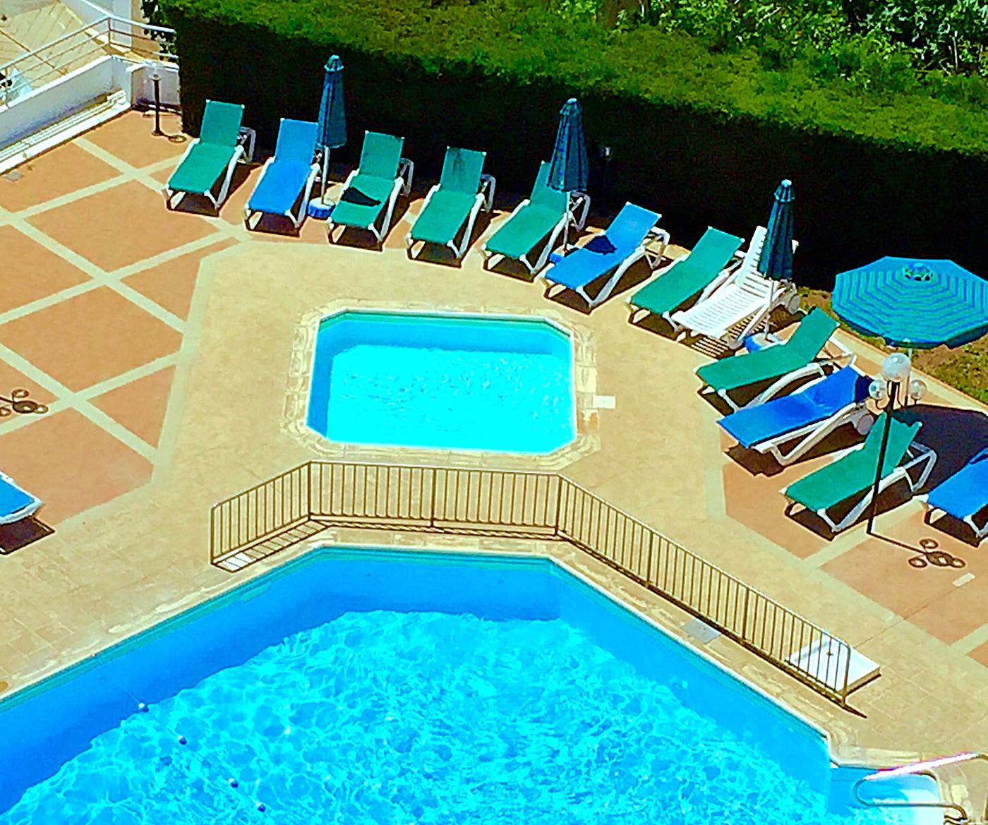 Blue-Crane-Hotel-Apts-Pool-5