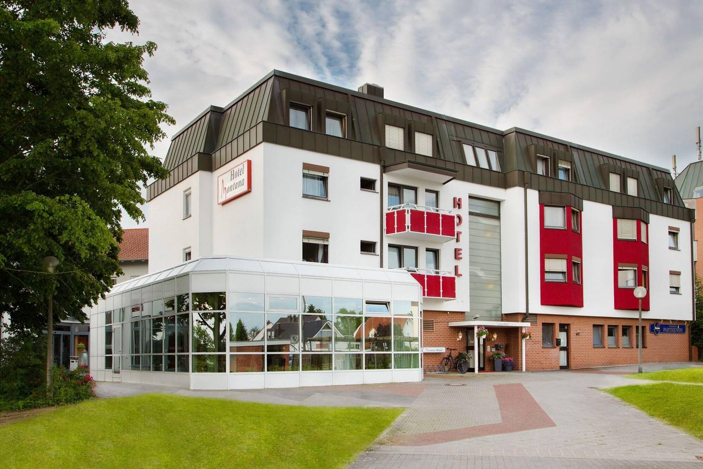 Montana Hotel Na Rnberg West-Germany-OBERASBACH-General view-1