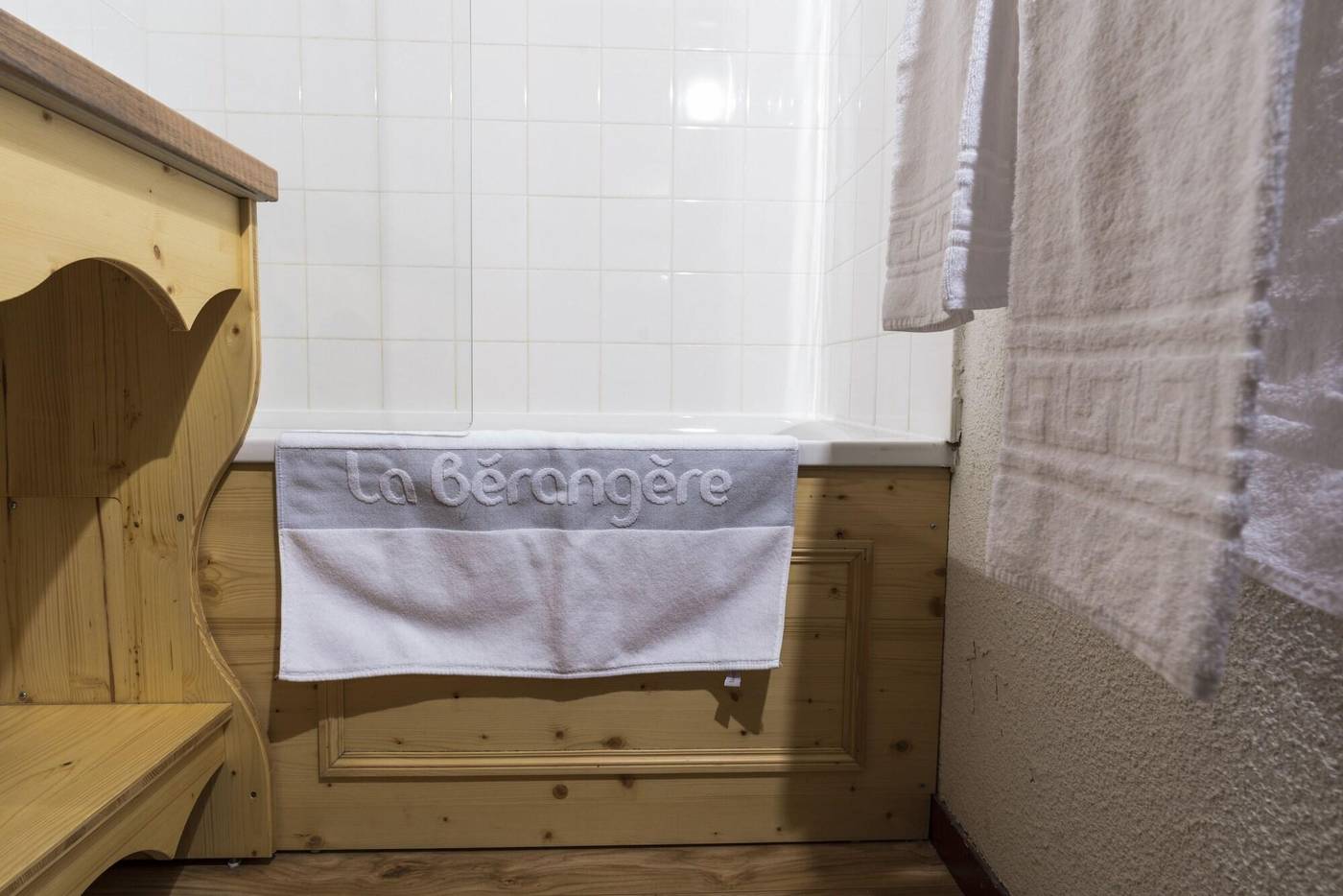 La Bérangère-France-CHAMROUSSE-Room-8