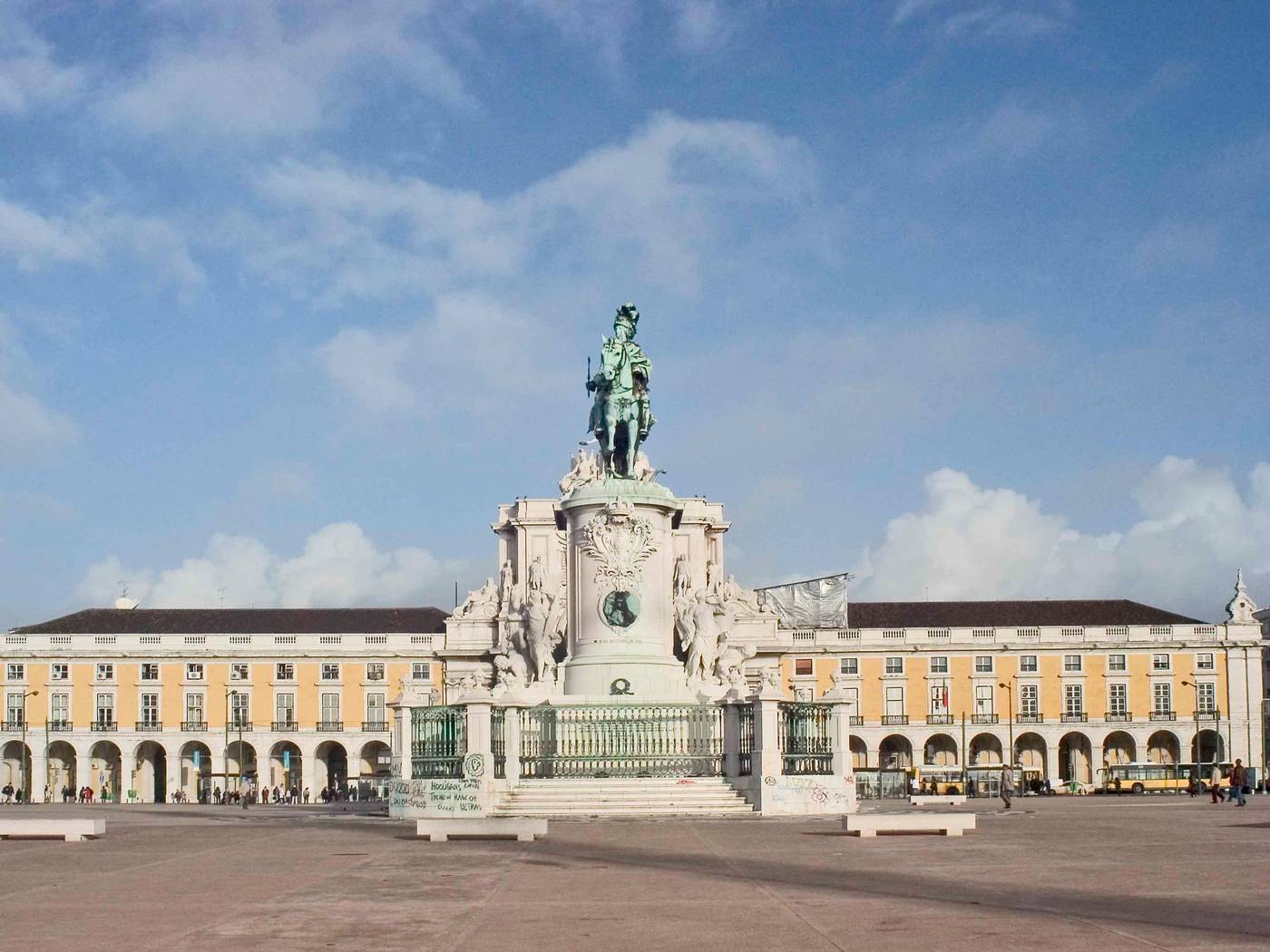 Ibis-Lisboa-Saldanha-General-view-10