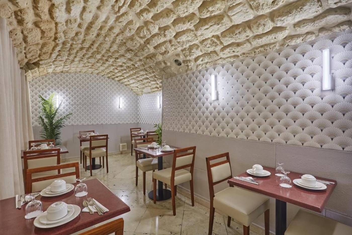 Hotel-Beaugrenelle-Tour-Eiffel-Restaurant-9