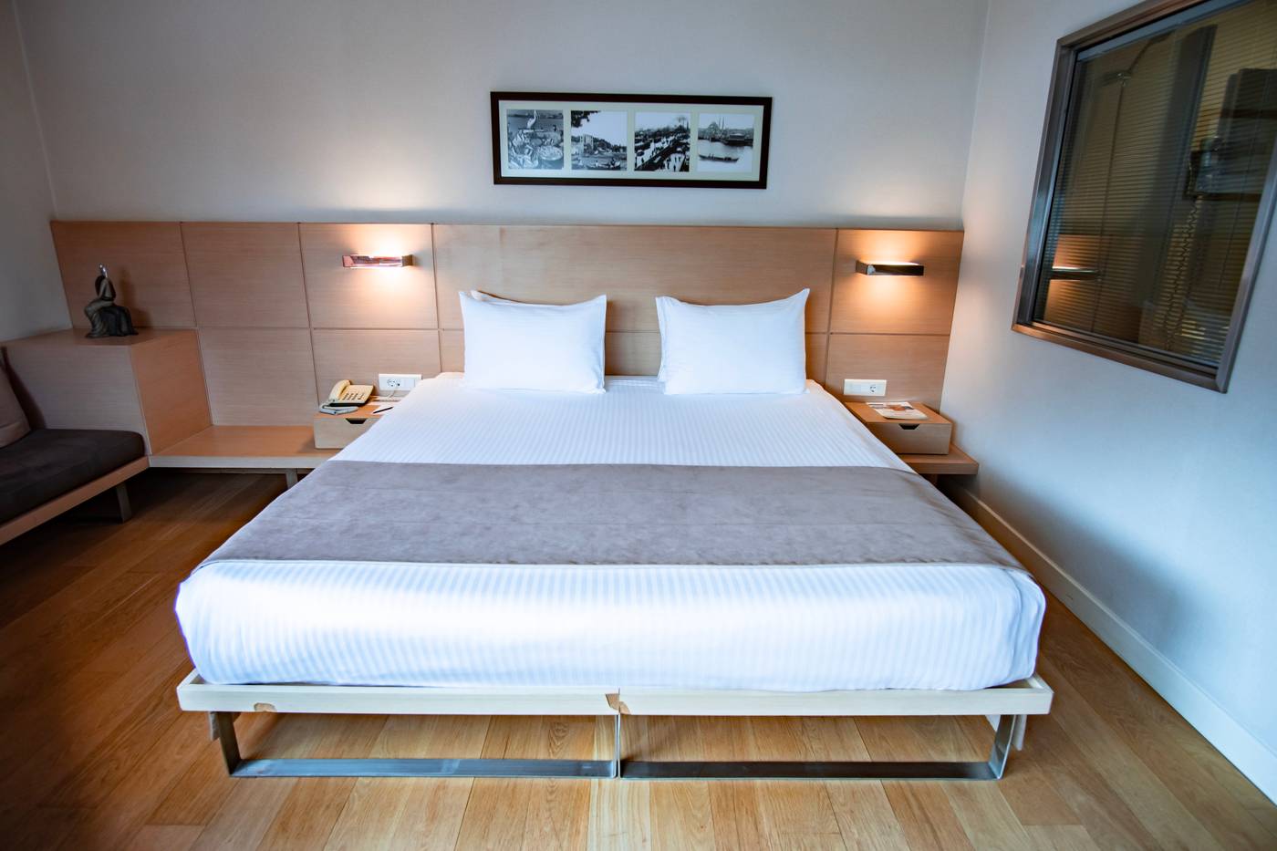 Eresin-Taxim-Premier-Room-13