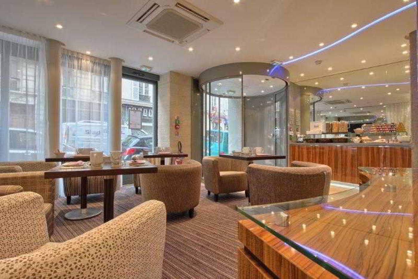 Chamar-Hotel-Lobby-7