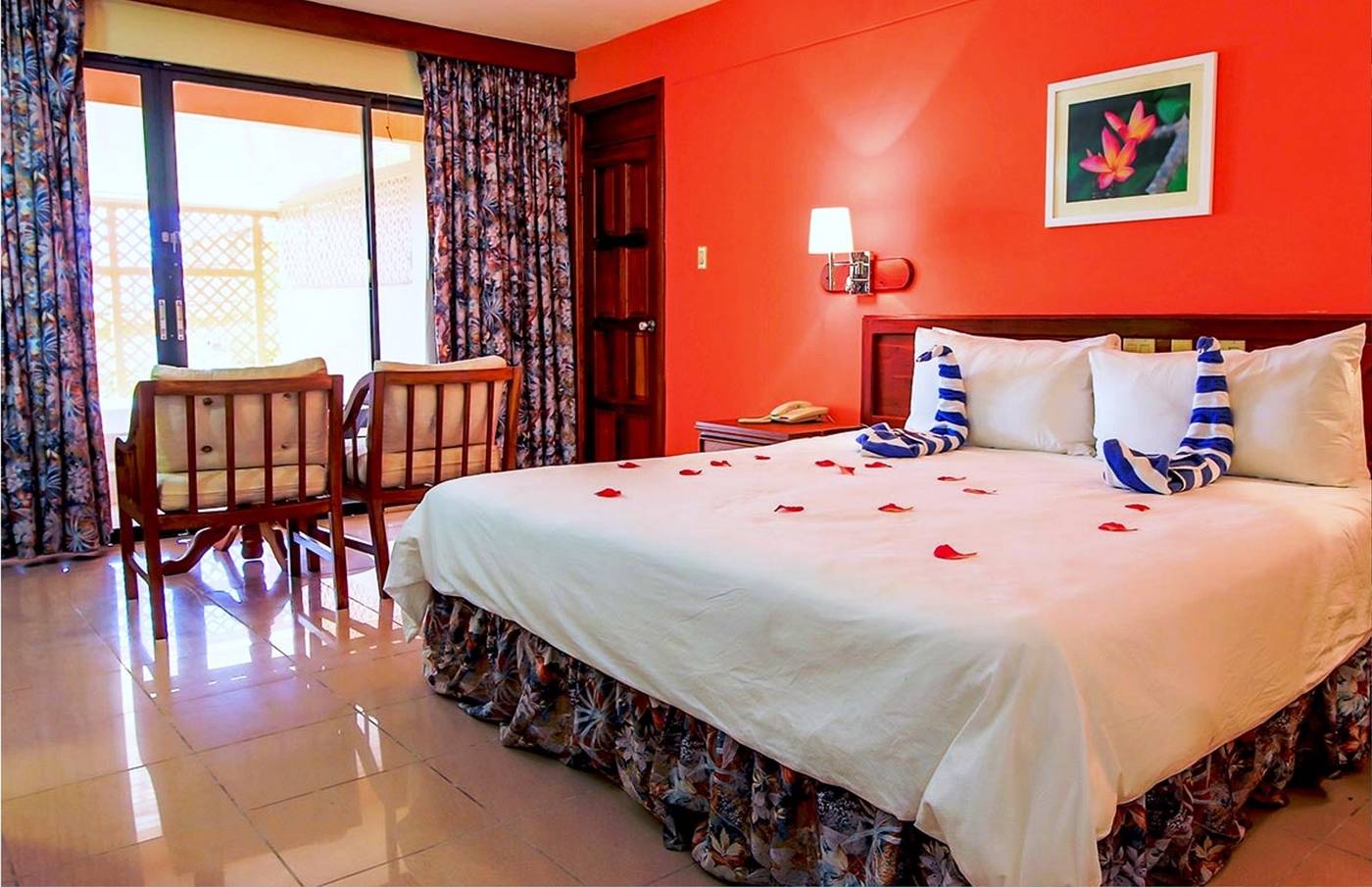 Grafton-Beach-Resort-Room-6