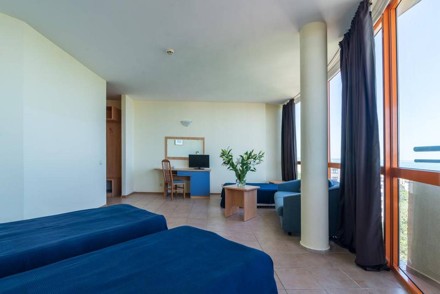 Primasol-Sunlight-Sunrise-Room-22