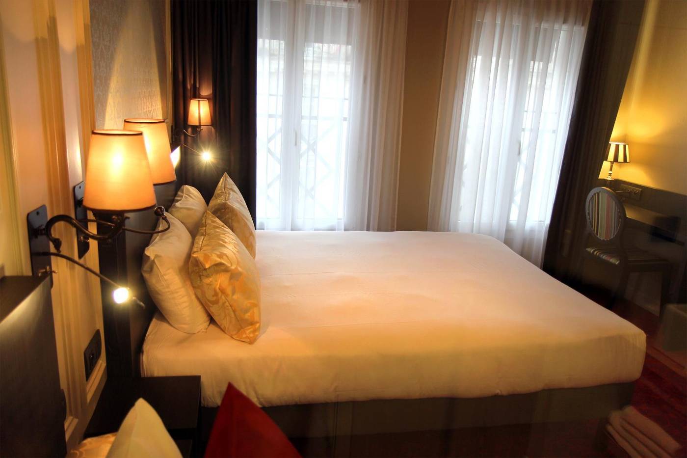 BEST-WESTERN-Hotel-Le-Montmartre-Saint-Pierre-Room-29