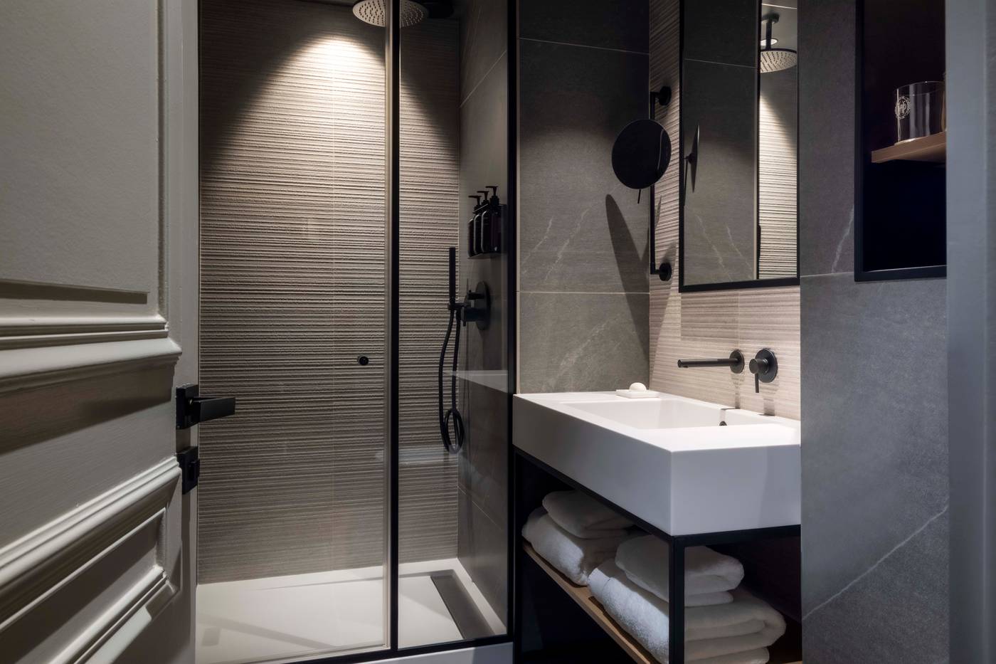 Victoria-Palace-Room-39