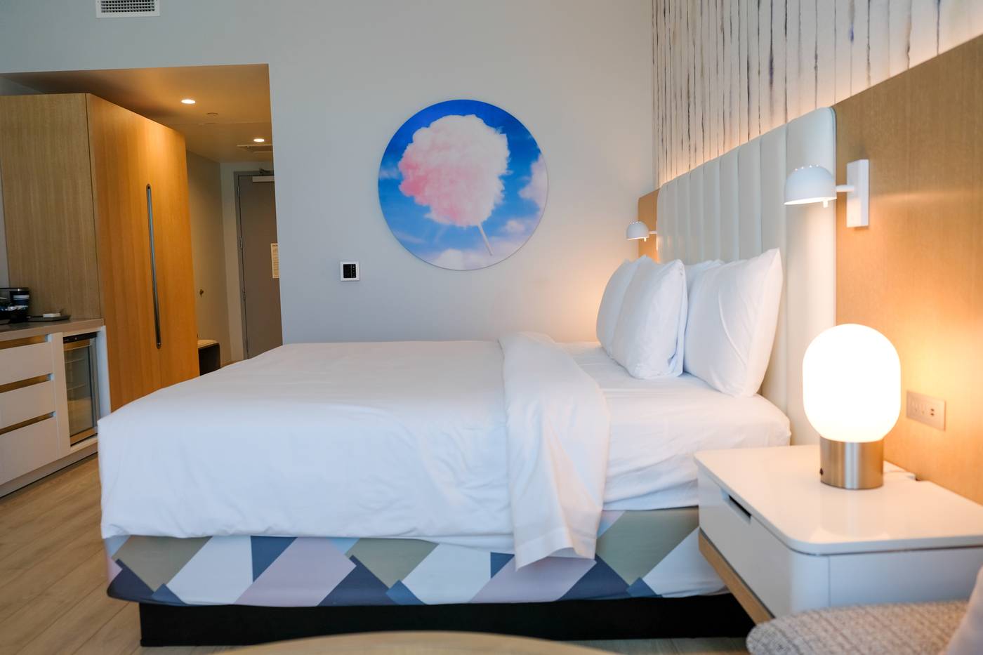 The-Viv-Hotel--Anaheim--a-Tribute-Portfolio-Hotel-Room-36