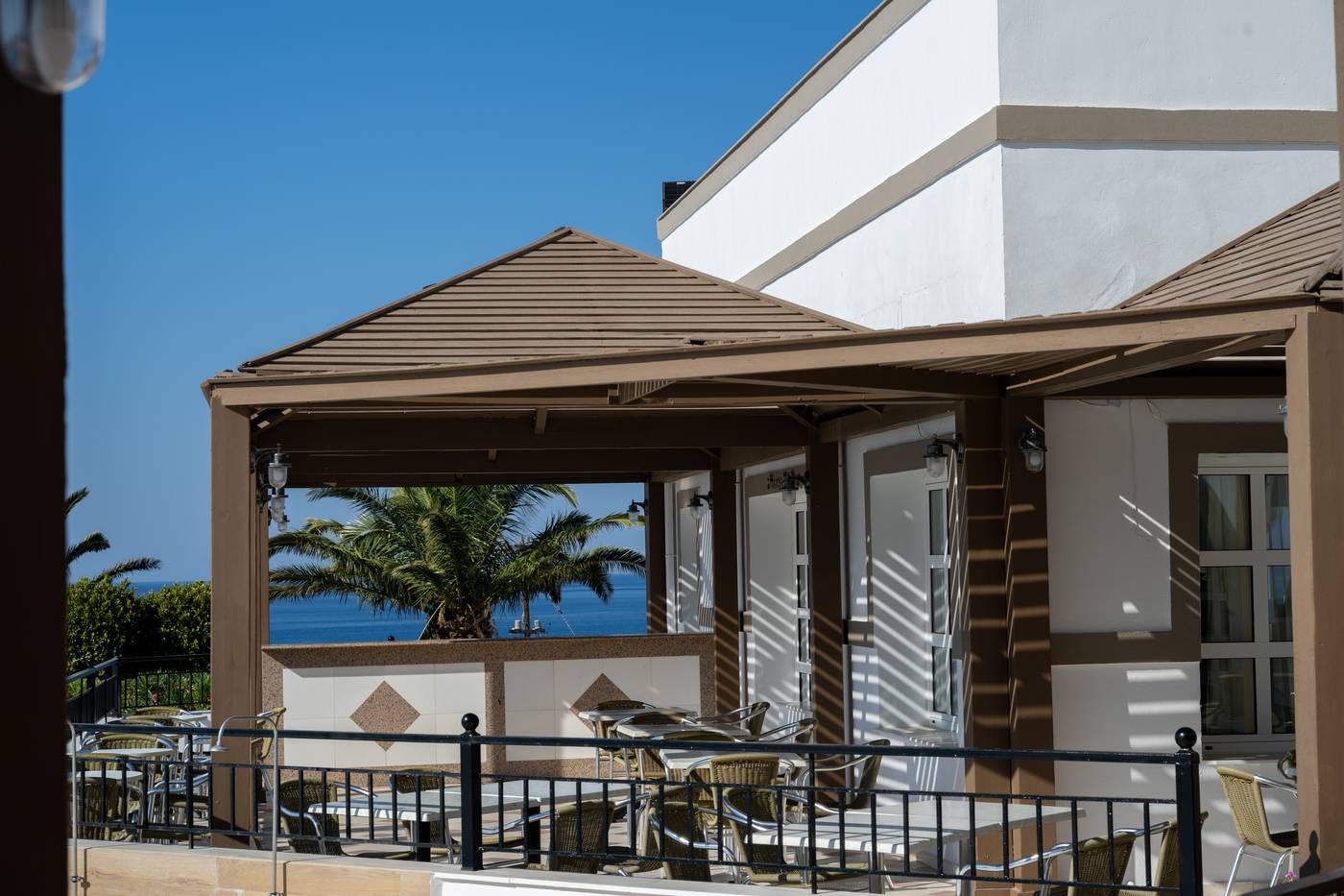 Sunshine-Crete-Village-Bar-9