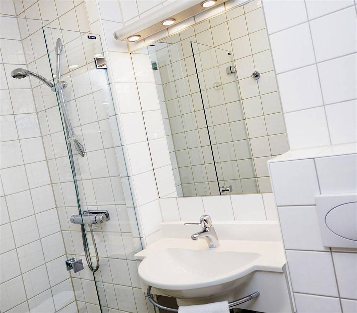 Royal-Sweden-Gothenburg-General view-3