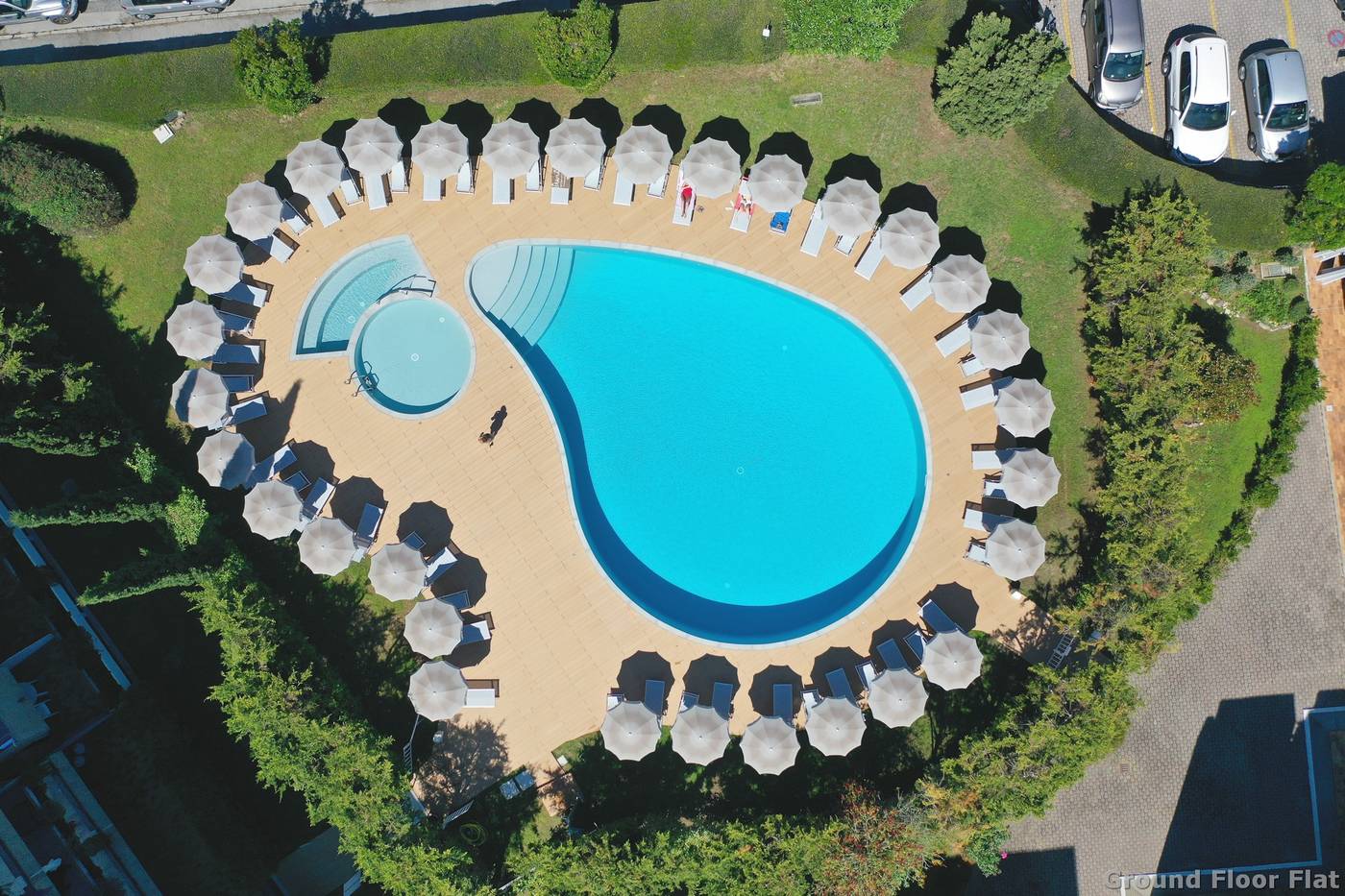 Suite-Marilia-Apartments-Pool-9