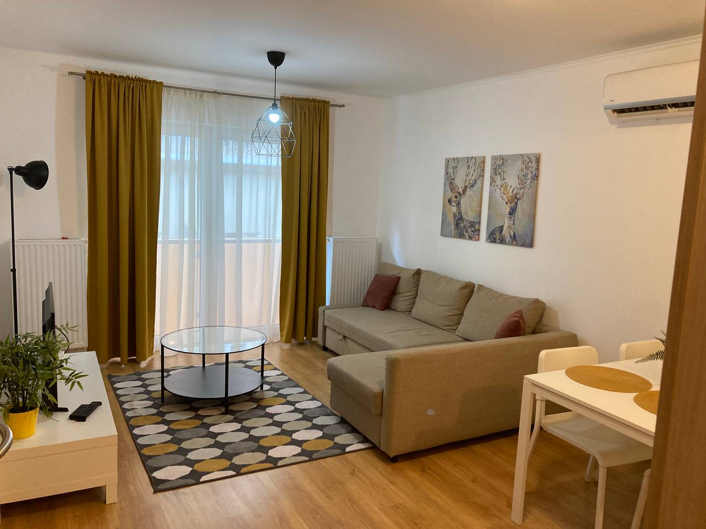 Vagabond-Broadway-Room-4