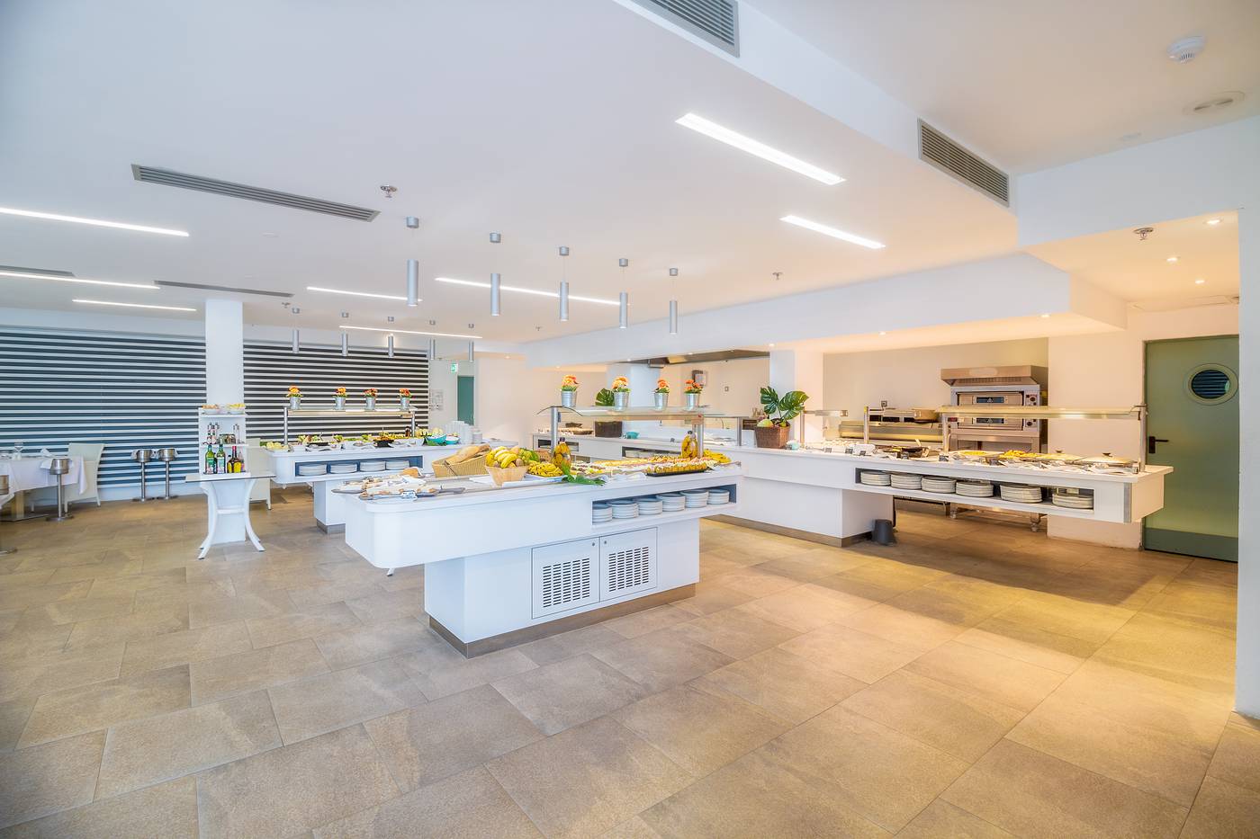 Hotel-LIVVO-Los-Calderones-Restaurant-19