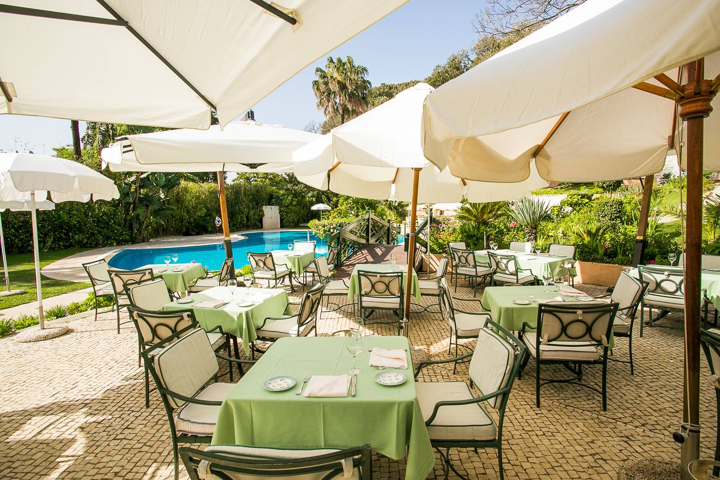 Olissippo-Lapa-Palace----The-Leading-Hotels-World-Pool-55