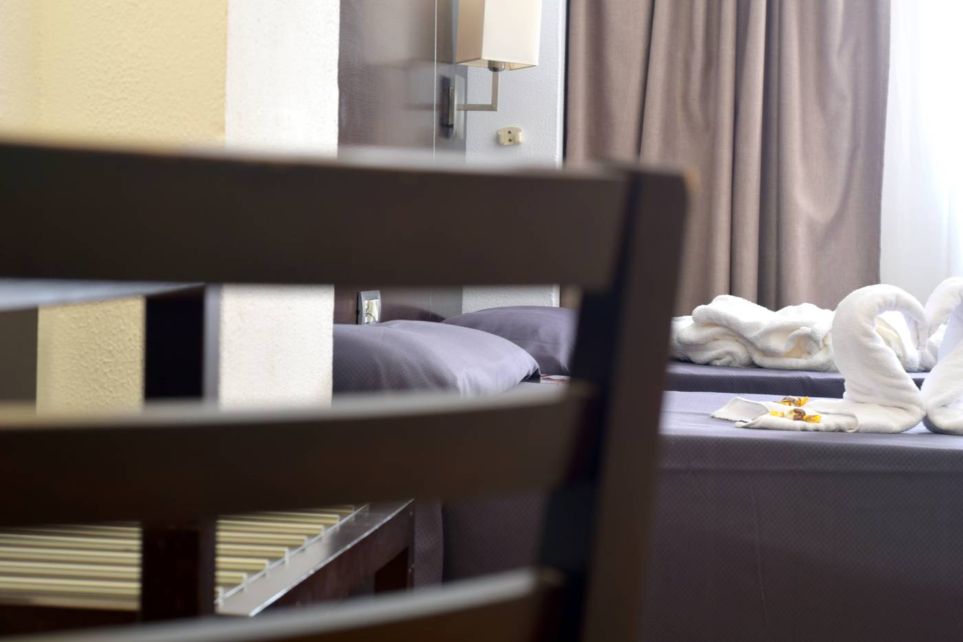 Adonis-Pelinor-Room-26