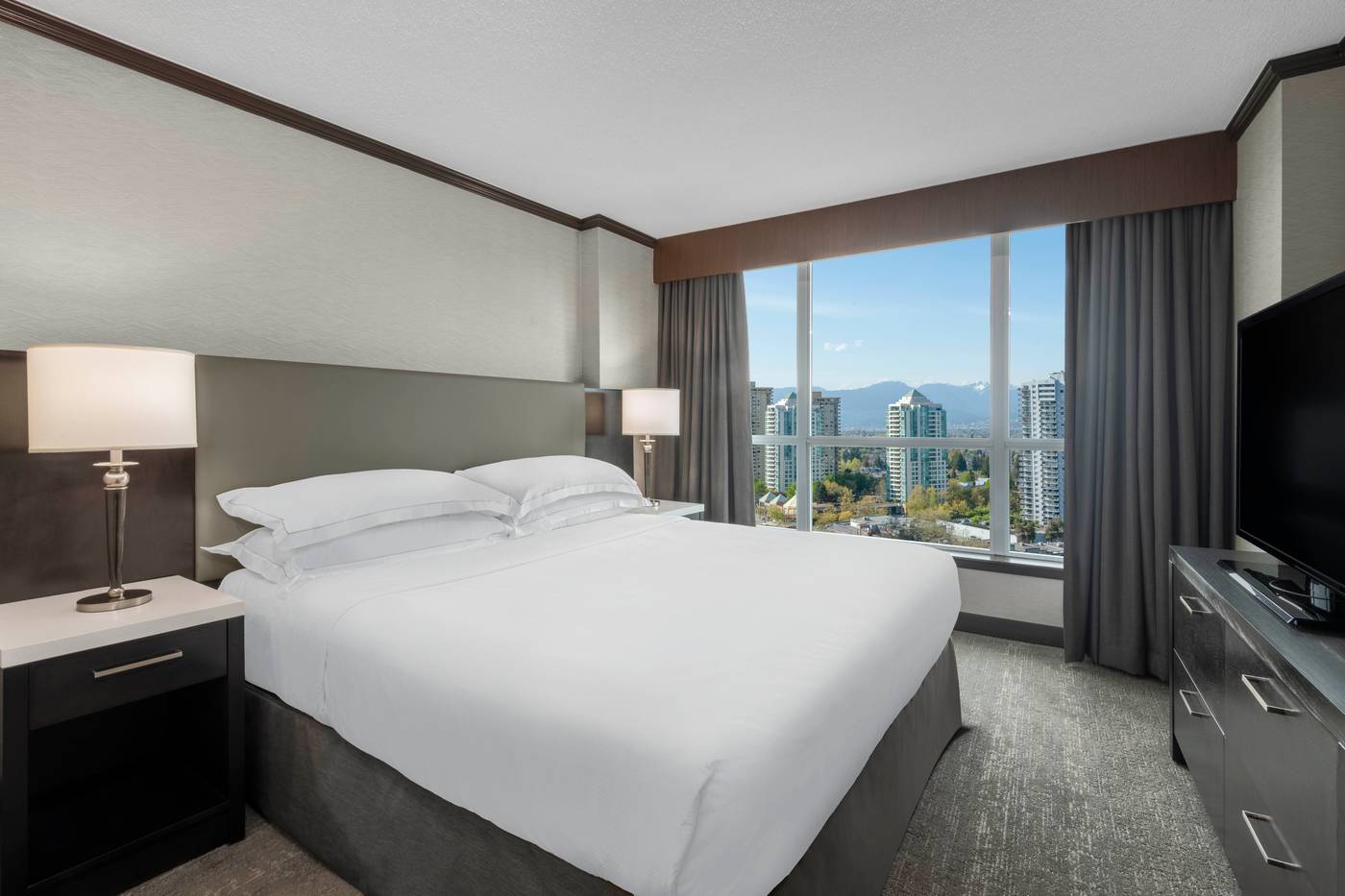 Hilton-Vancouver-Metrotown-Room-15