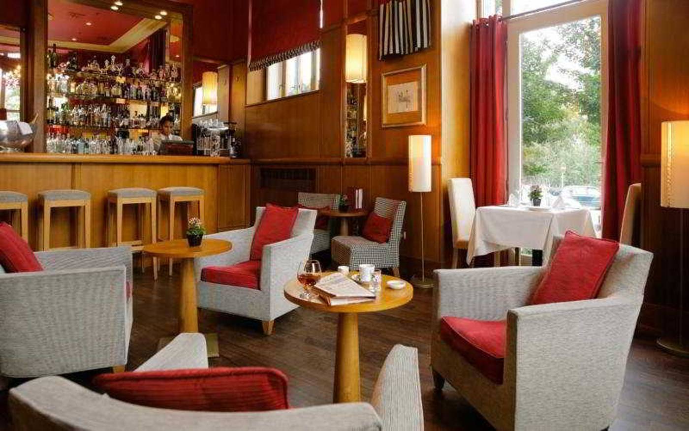 Mamaison-Hotel-Riverside-Prague-Bar-8