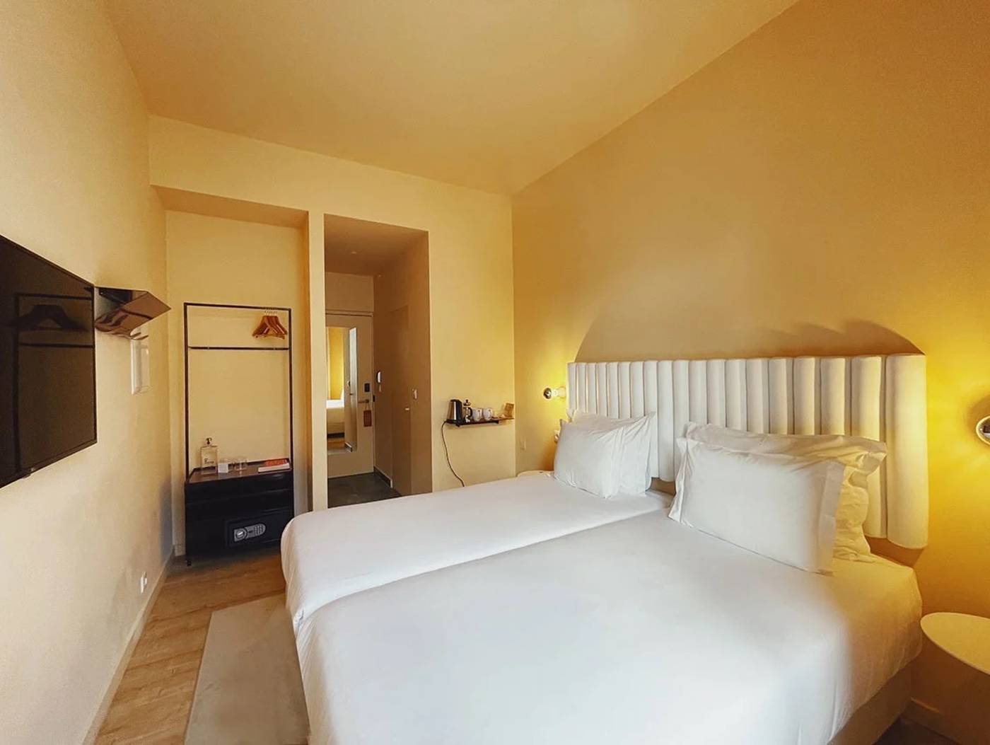 Esqina-Cosmopolitan-Lodge-Room-14