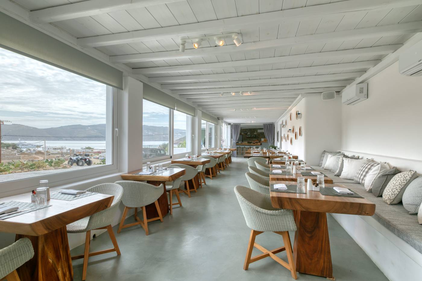 Mykonos-Panormos-Villas-Restaurant-41