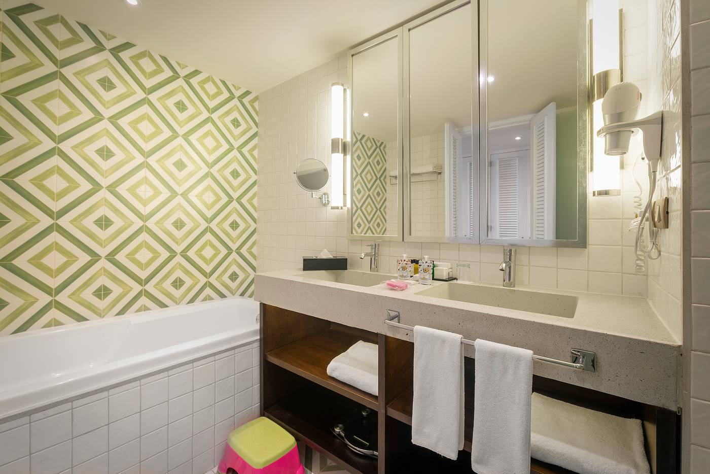 Ocean-Riviera-Paradise-Eden-By-The-Beach-Room-42