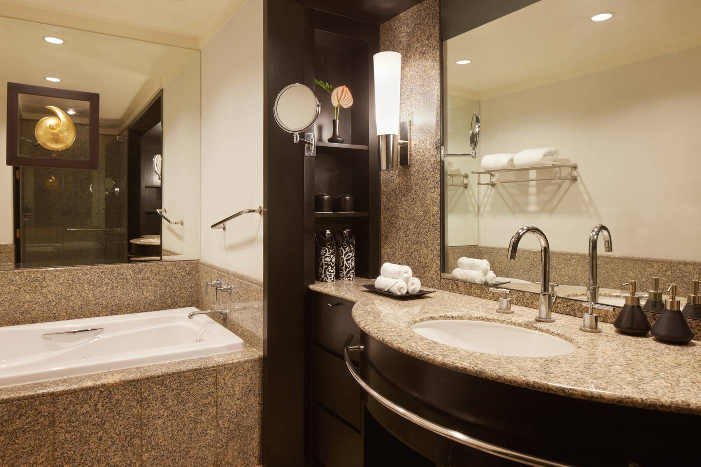 Banyan-Tree-Bangkok-Room-44