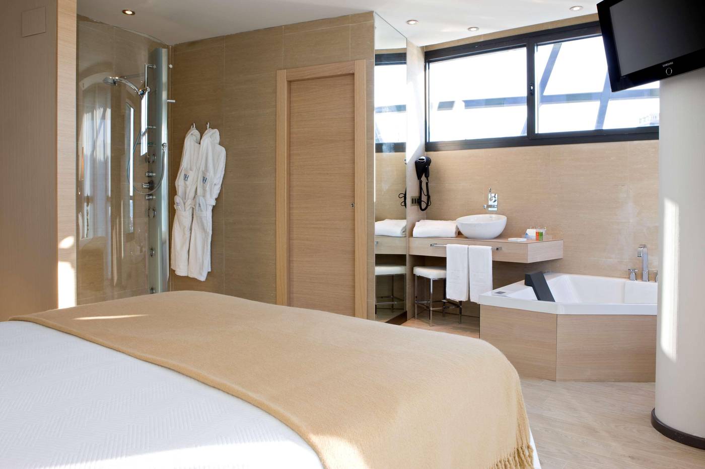 NH Gijón-Spain-GIJON-Room-9