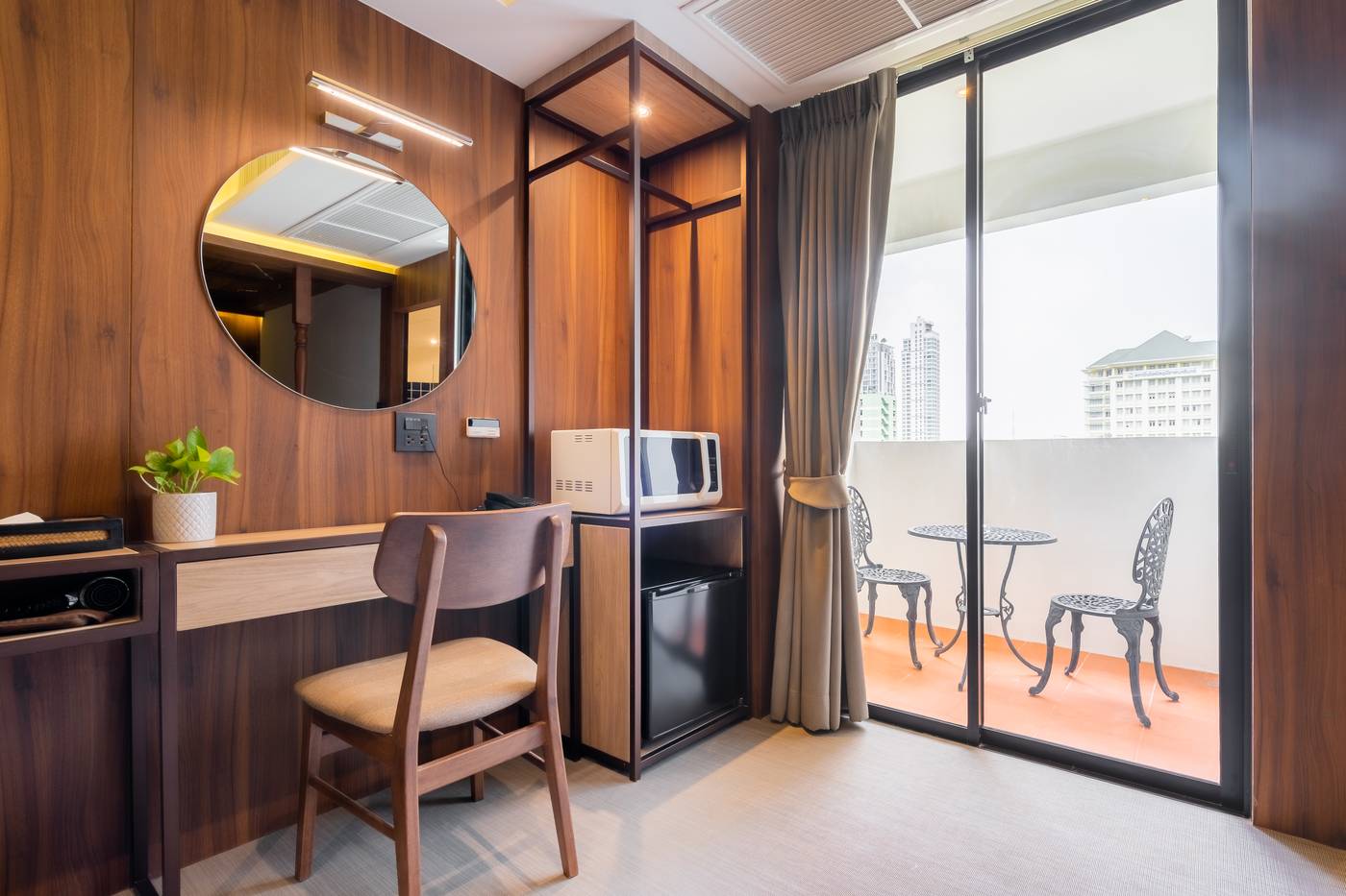 True-Siam-Phayathai-Hotel-Room-8