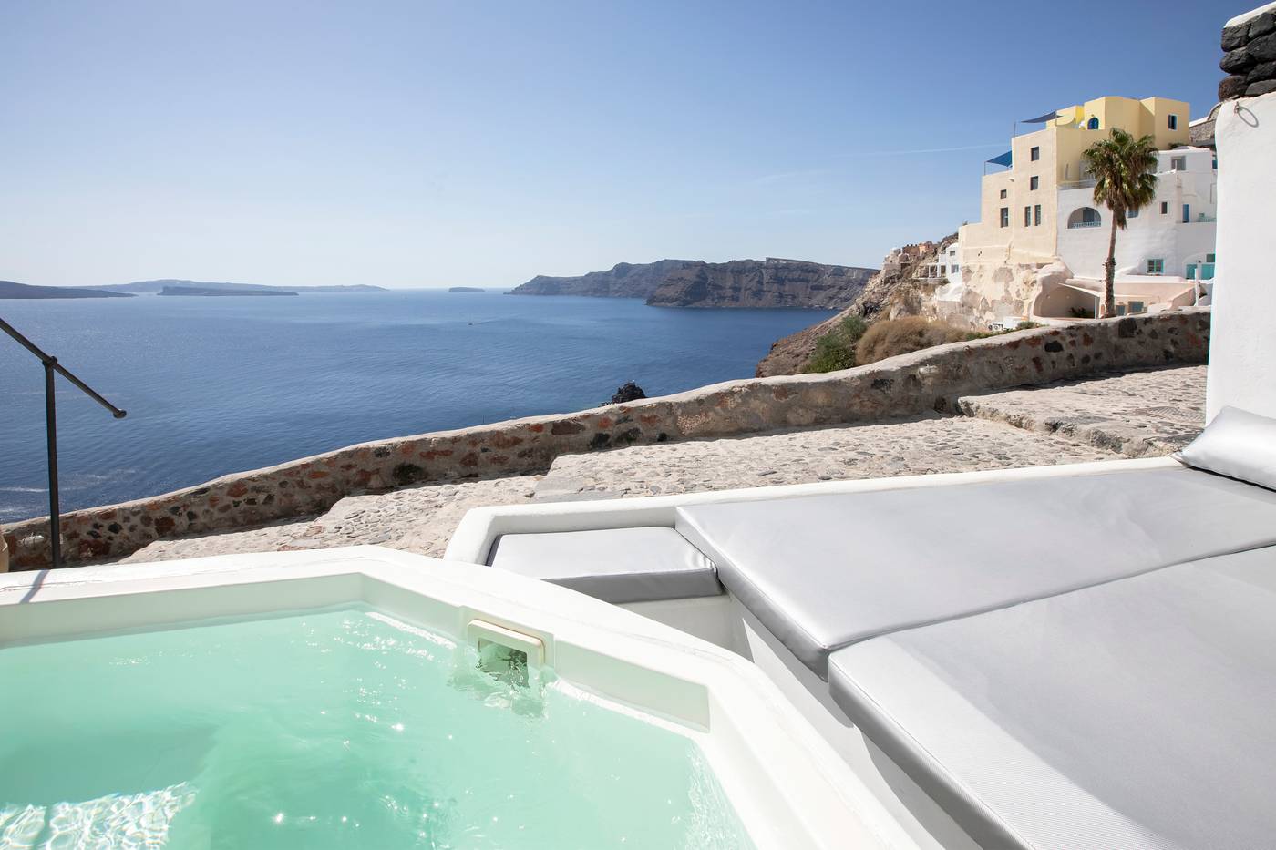 Ducato-Di-Oia-Room-49