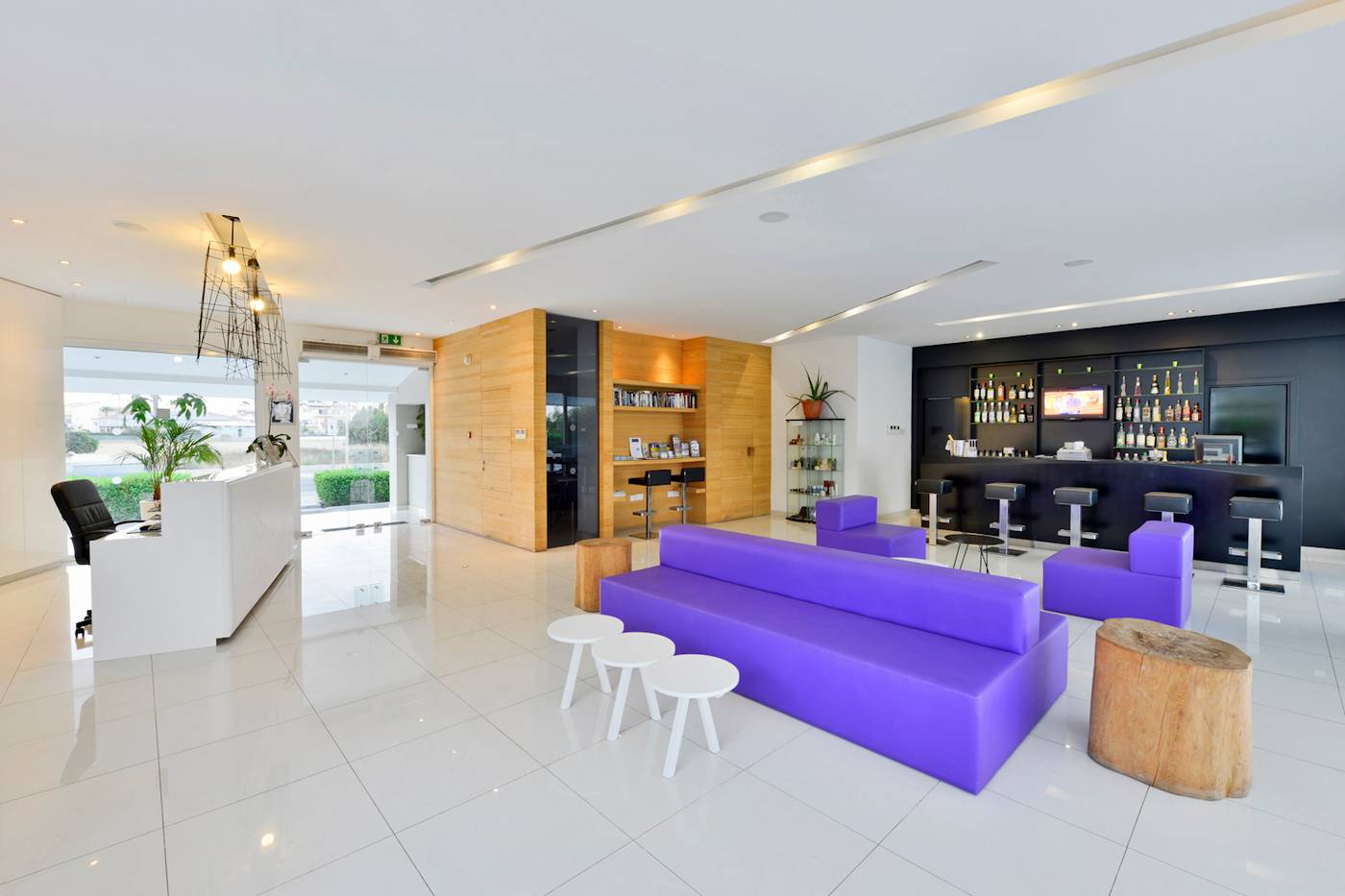 Mon-Repos-Hotel-Lobby-25