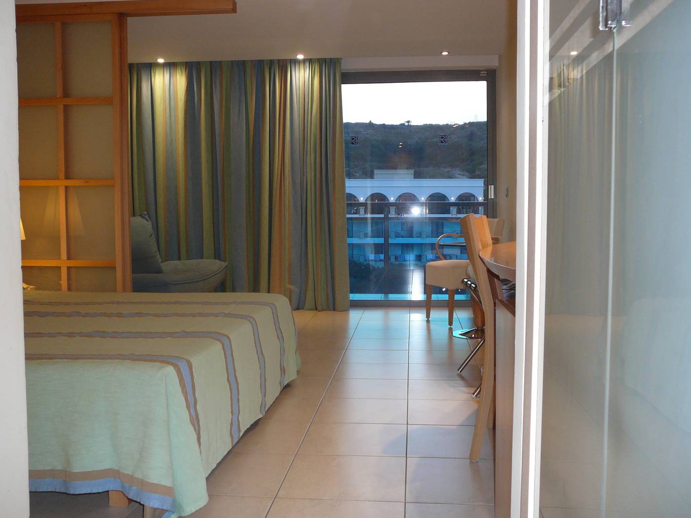 Calypso-Beach-Room-15
