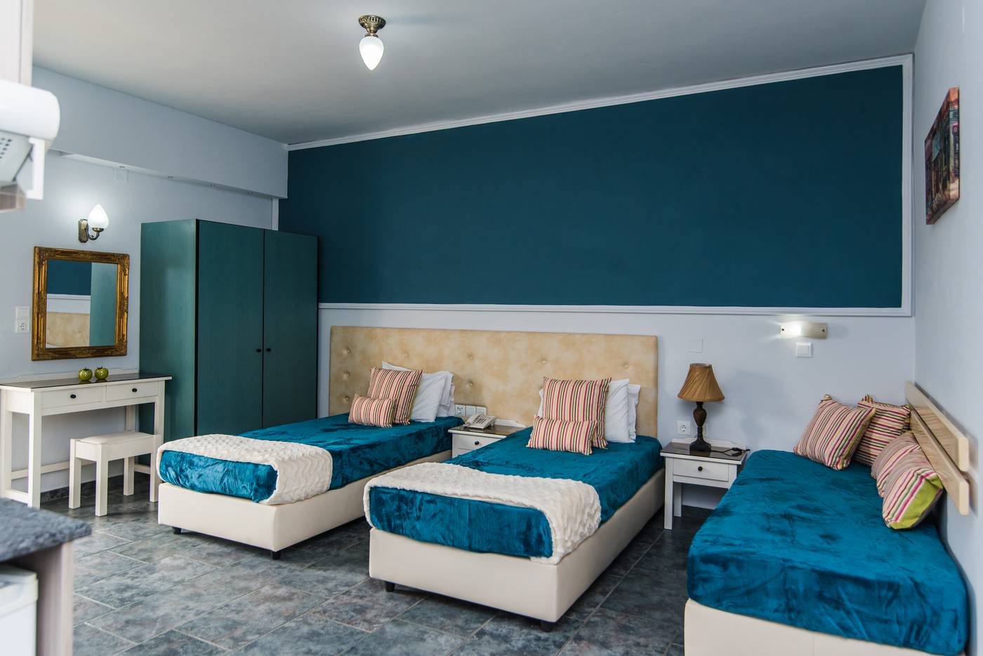Yiannis-Manos-Apartments-Room-53