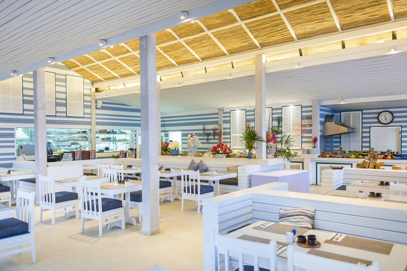 Barcelo-Coconut-Island-Bar-77