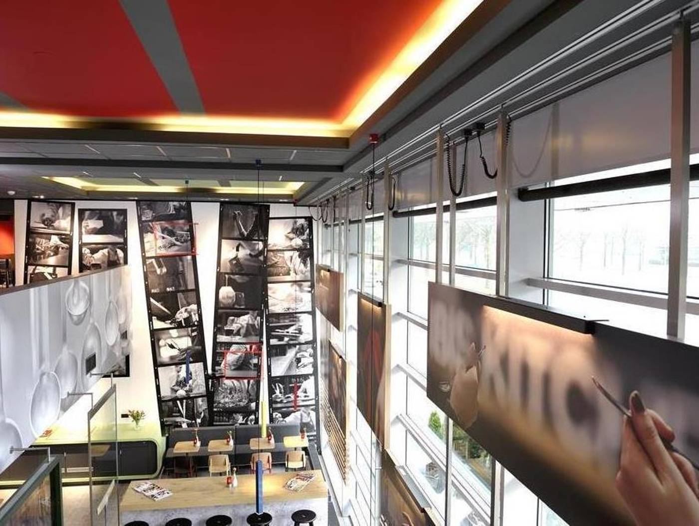 ibis-Amsterdam-City-West-Lobby-50