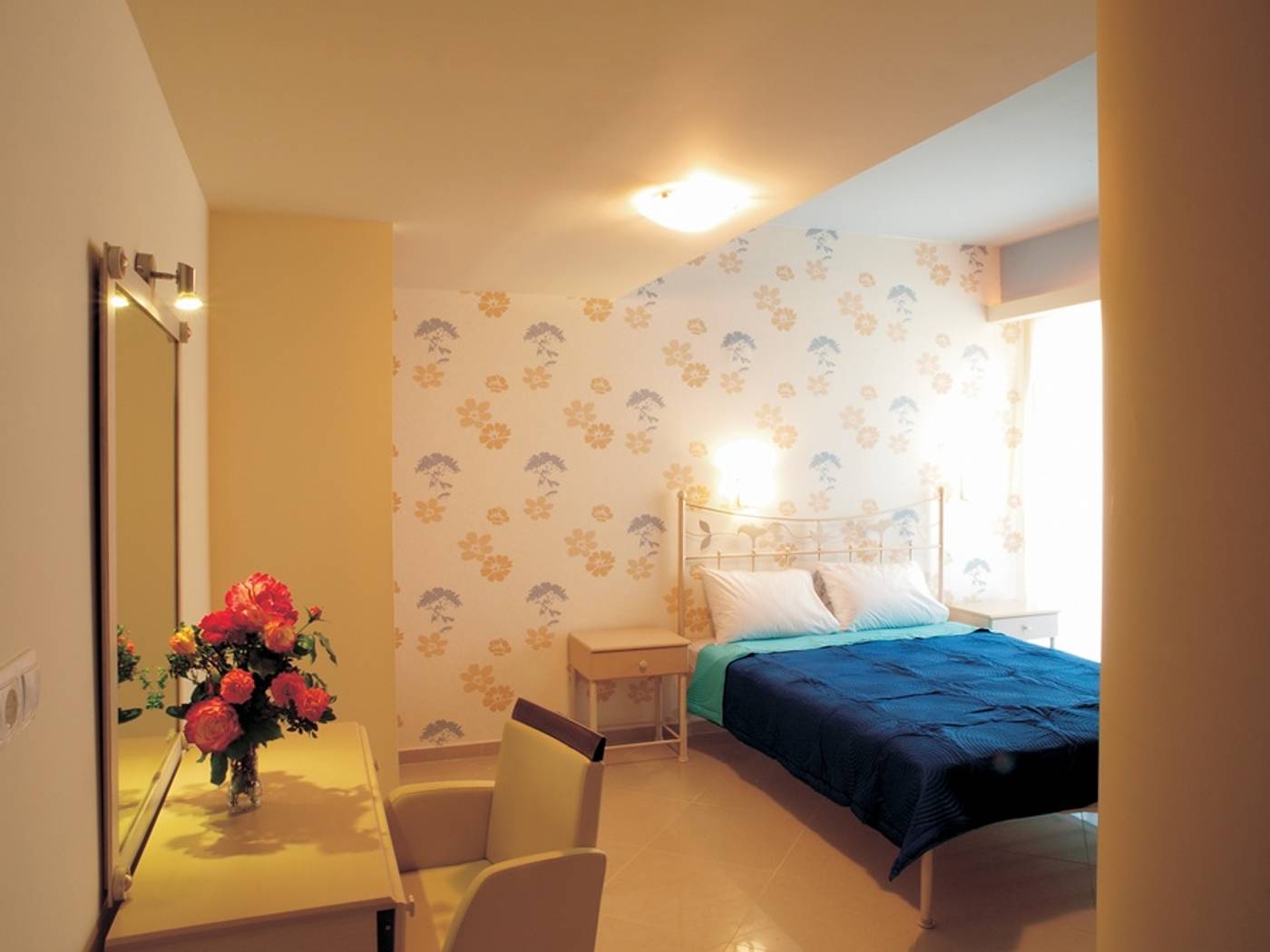 Niriides-Beach-General-view-11