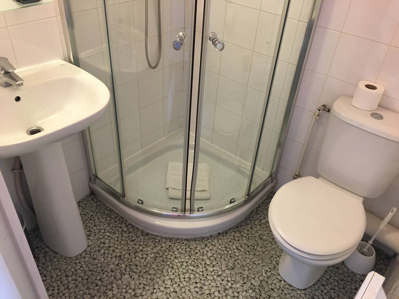 Comfort-Hotel-Paris-La-Fayette-Room-19