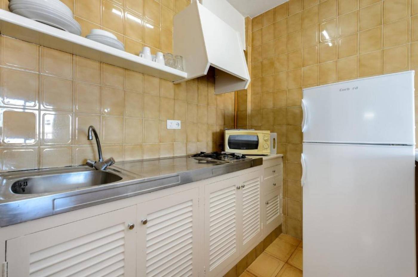 Apartamentos-San-Antonio-Beach-Room-27