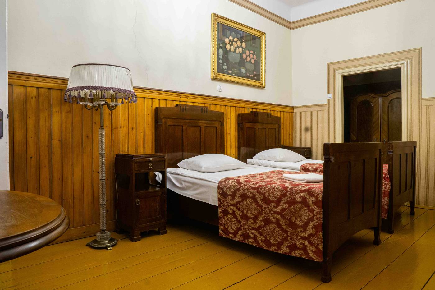 Metropolitan-Apartments-Room-10