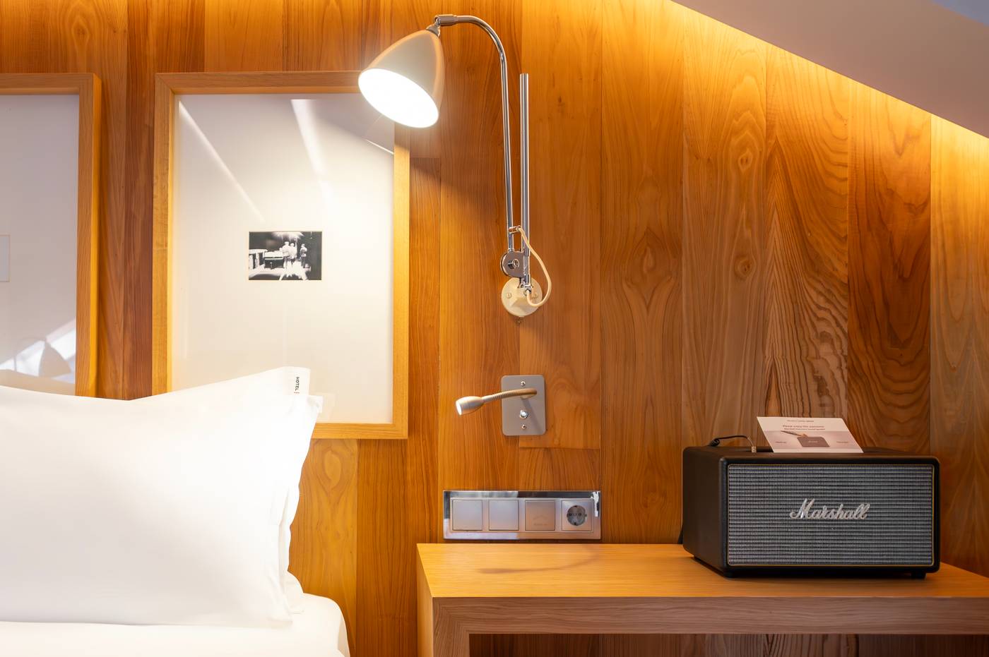 Browns-Downtown-Hotel-Room-37