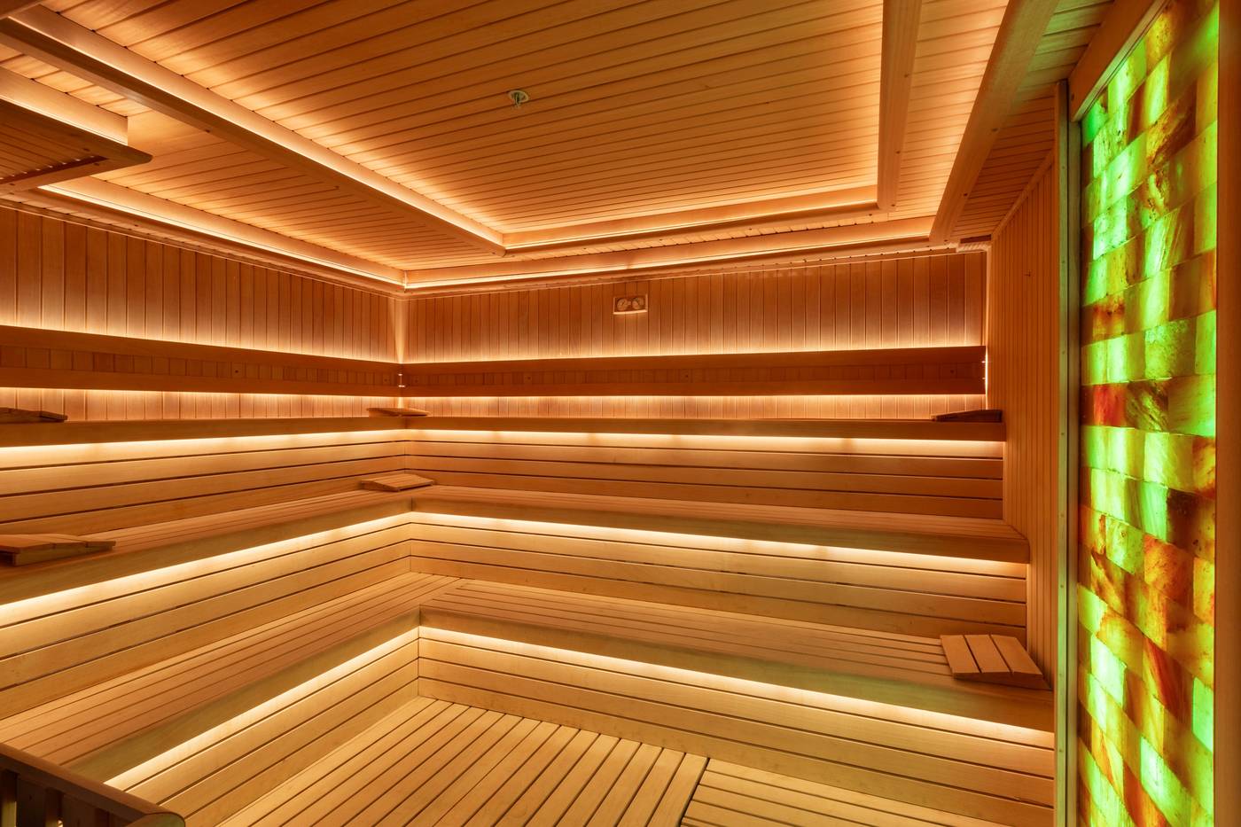 Wyndham-Grand-Izmir-Ozdilek-Sports-and-Entertainment-45