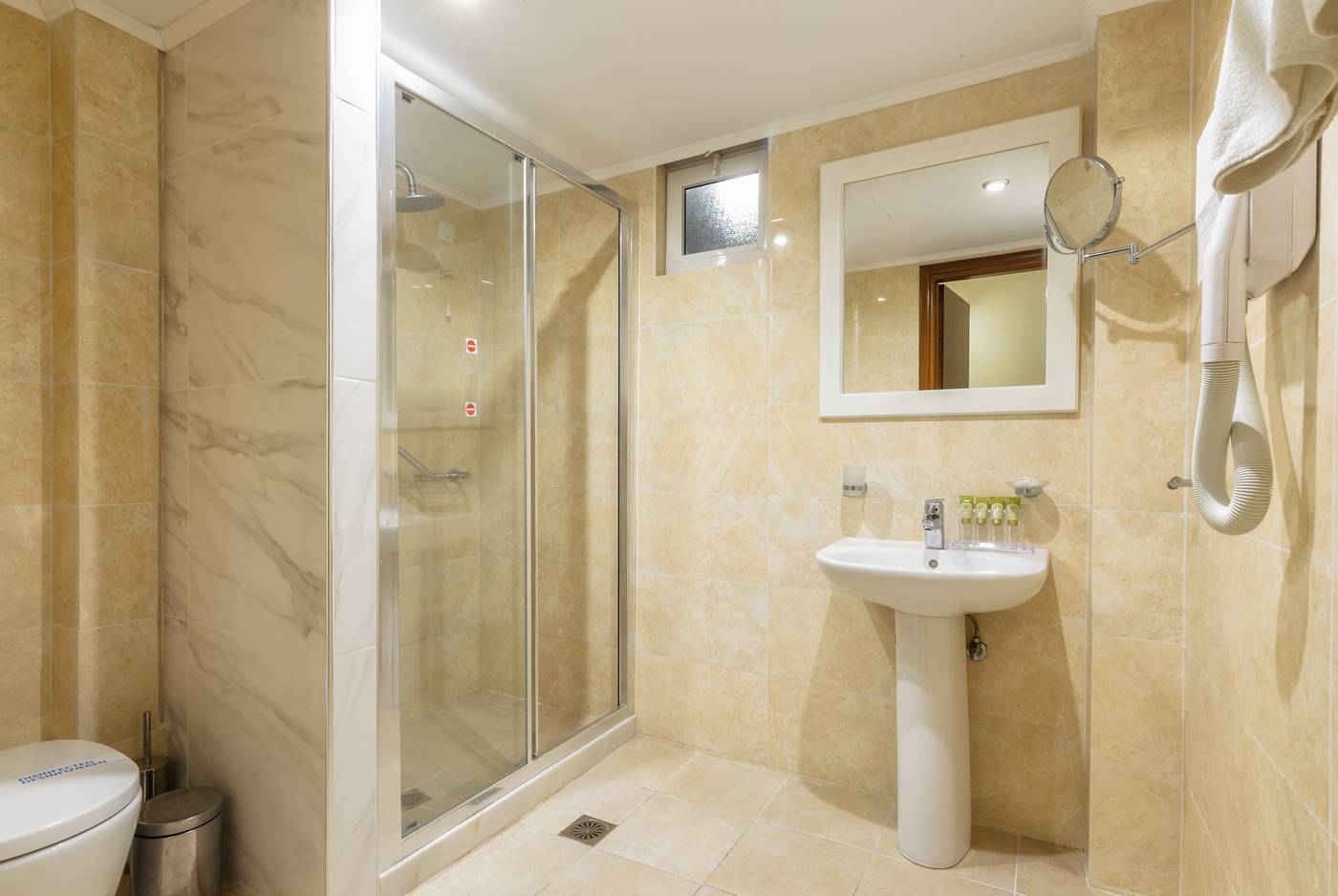 Karras-Hotel-Room-43