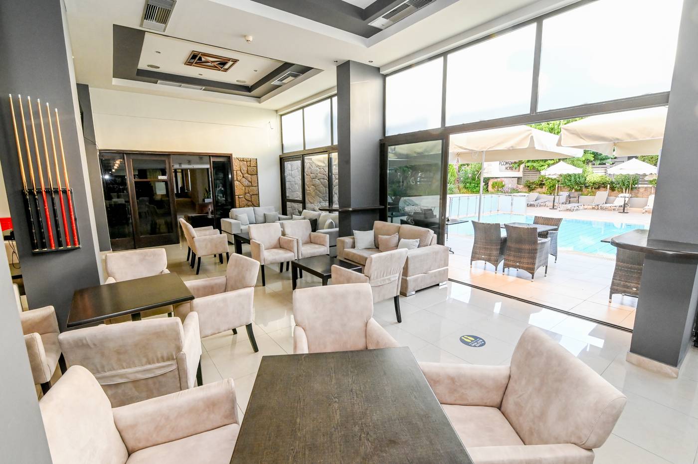 Saint-Constantin-Bar-19